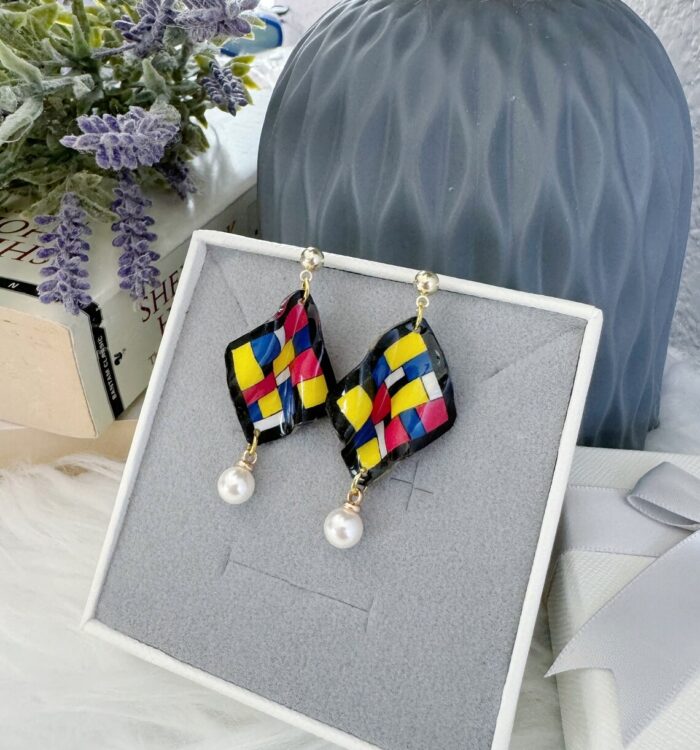 Handmade Mondrian Resin Earrings - Image 4