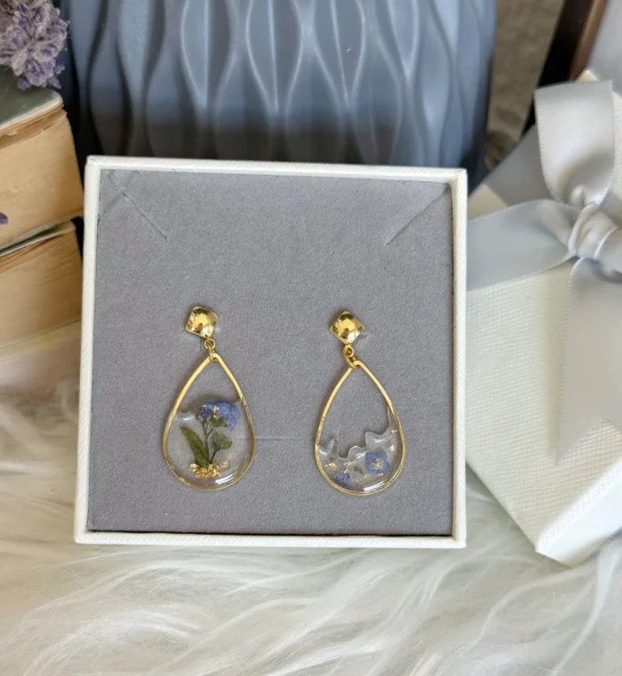 Handmade Resin Forget-Me-Not Teardrop Earrings - Image 9