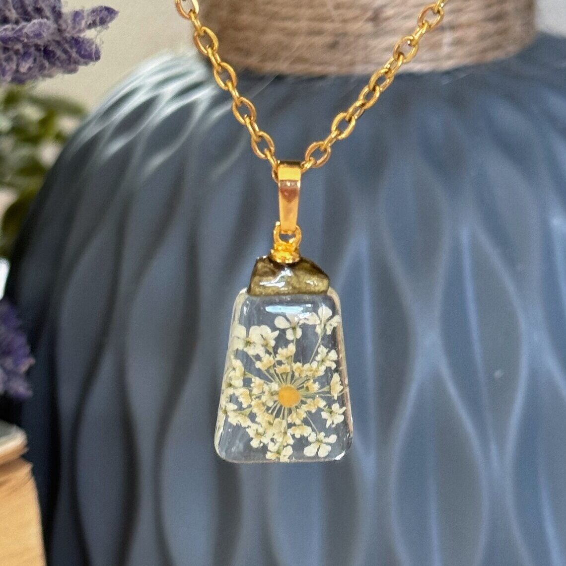 il_1140xN.6048171619_ja69 Handmade Resin Mustard Seed White Flower Necklace - Image 1