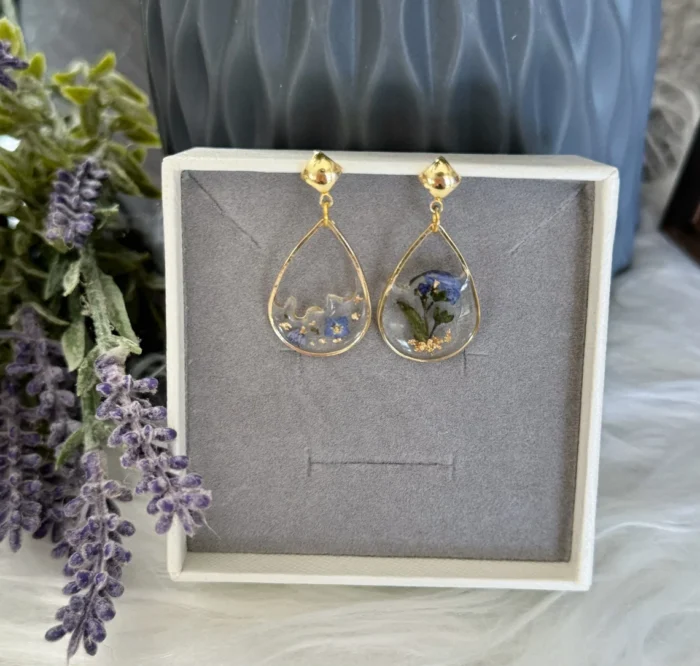 Handmade Resin Forget-Me-Not Teardrop Earrings - Image 8