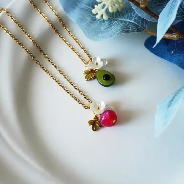 Handmade Resin One Apple Necklace: Floral Fruit Jewelry - Image 3
